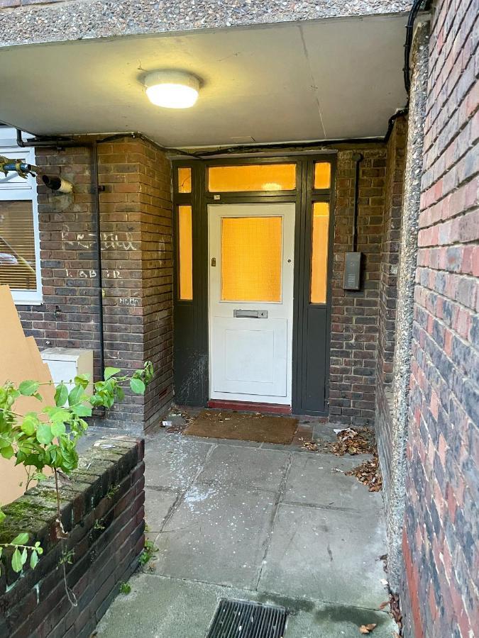 Flat 4, Kingsbury House * Londen